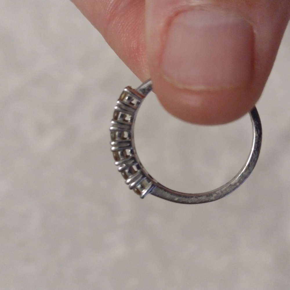Ring - Picture 2 of 5